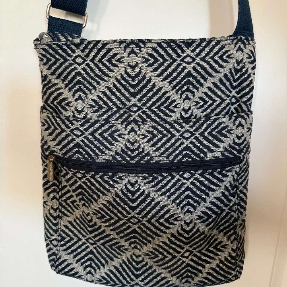 Thirty One Geometric Navy and Gray Organizing Shoulder bag